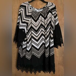 Allison Daley Woman Tunic Top Chevron Pattern Lace Trim Butterfly Sleeve 3X